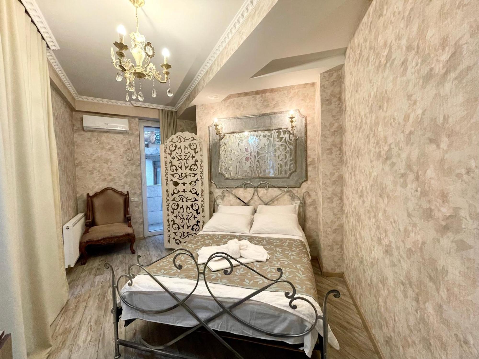 Central Apartment Тбілісі Екстер'єр фото